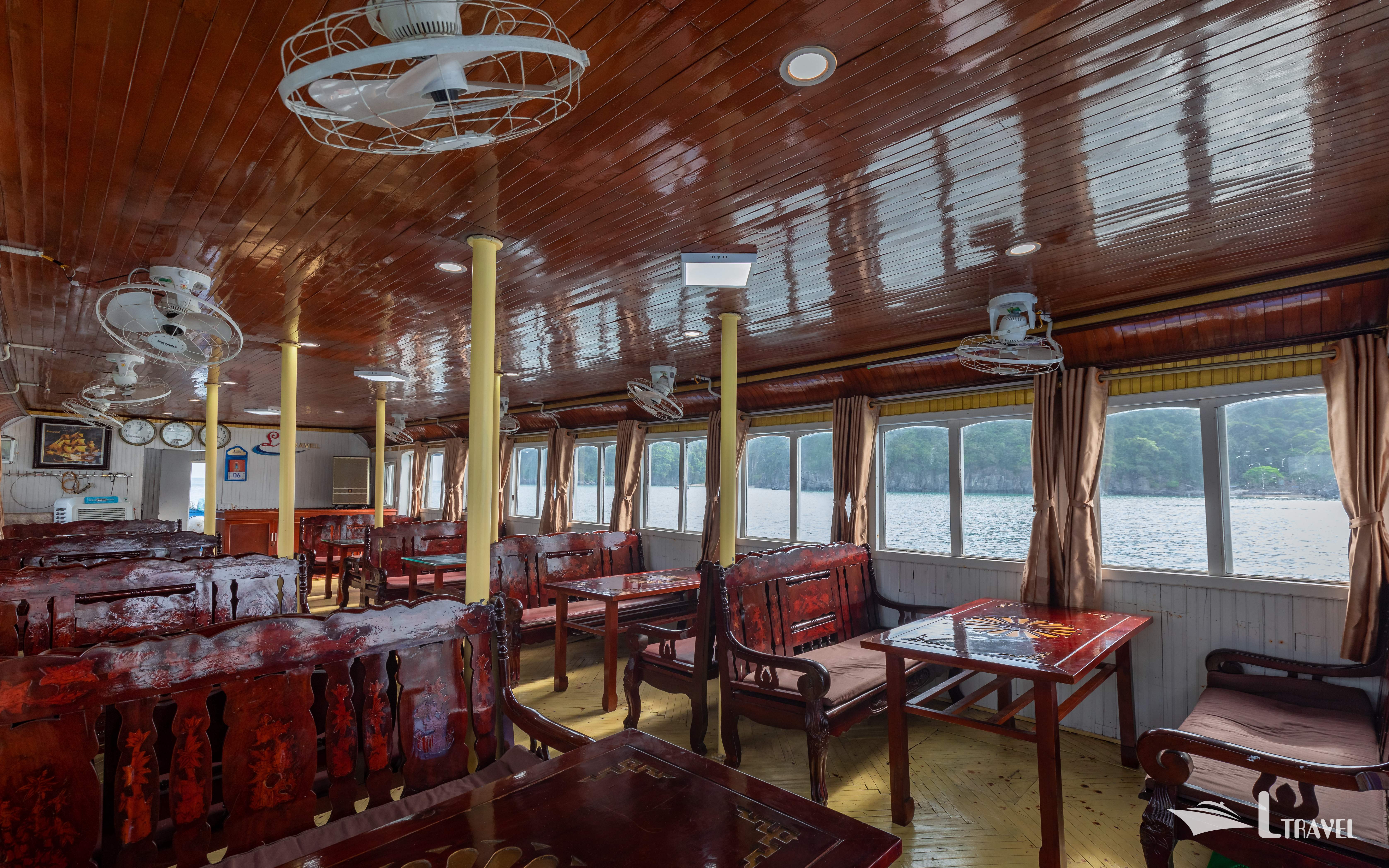 Cabin boat Truong Luc Cruise